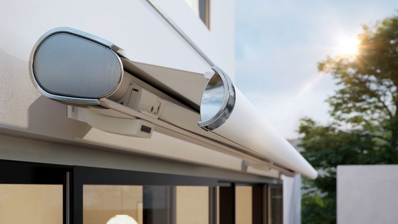 Award-winning cassette awning for patios and balconies: markilux 6000